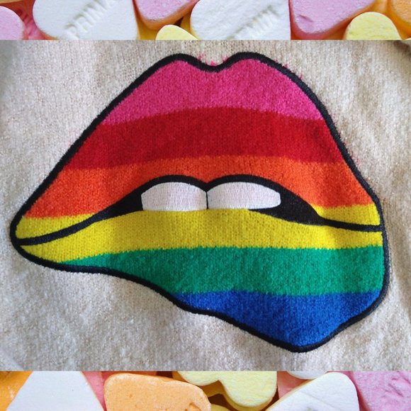 Rainbow lips hooded sweater - Picture 4 of 8